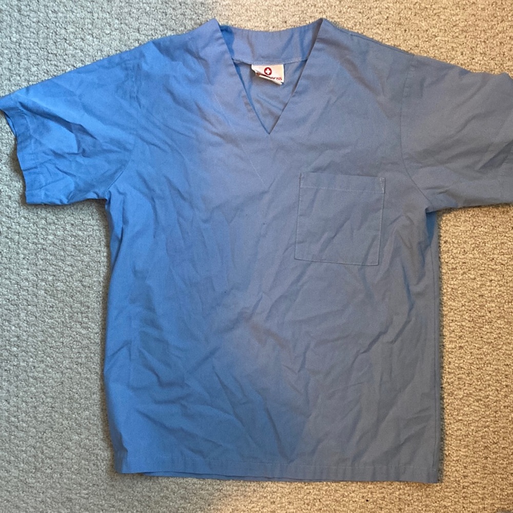 Small scrub tops